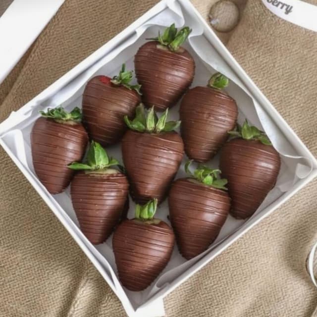 Chocolate-covered strawberries - VkusLil