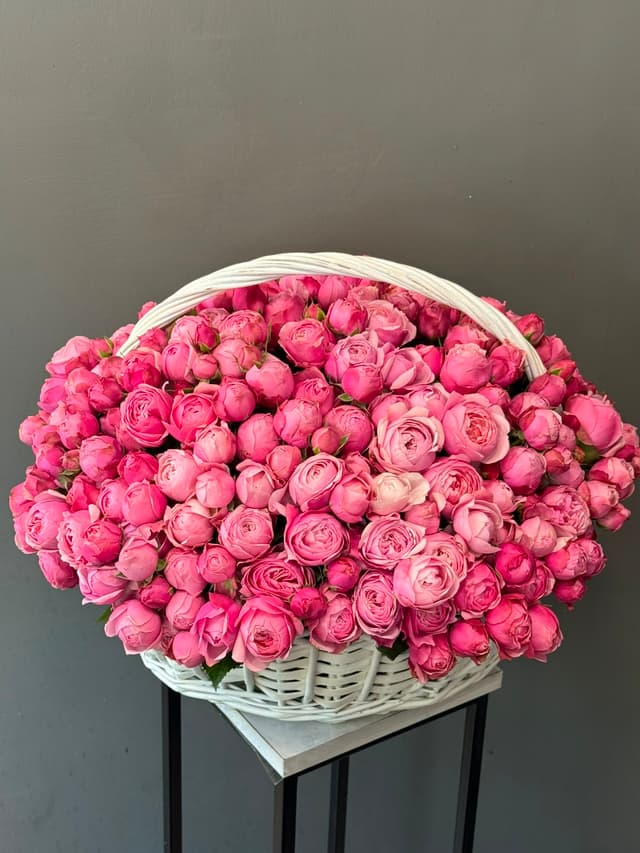 Basket of roses, Silva pink - Flower Lab