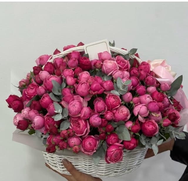 Զամբյուղով ծաղիկներ ՝ Silva pink- Flower Lab