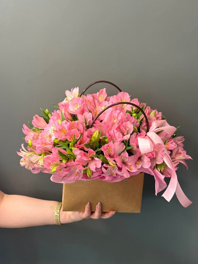 Տուփով ծաղիկներ՝  Ալստրոմերիա - Flower Lab