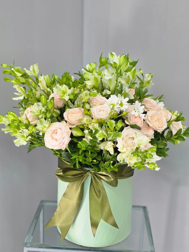 Цветочная композиция в коробке - Askaryan Flowers