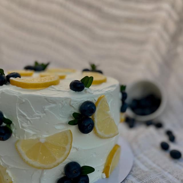 Cake with lemon and blueberry for 12 people - Sladkoff