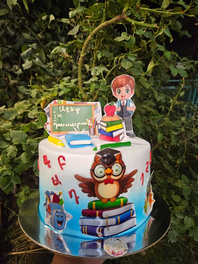 Cake for September 1st for 10 people - Arsa cake