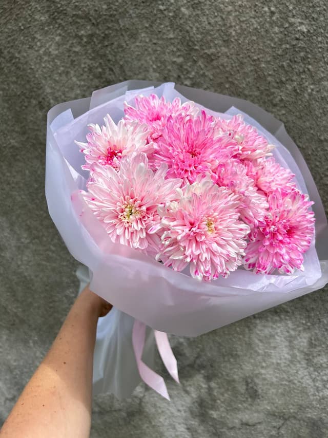 Bouquet of 9 pink chrysanthemums