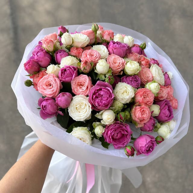 Bouquet of 31 spray roses