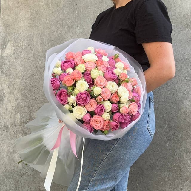 Bouquet of 31 spray roses