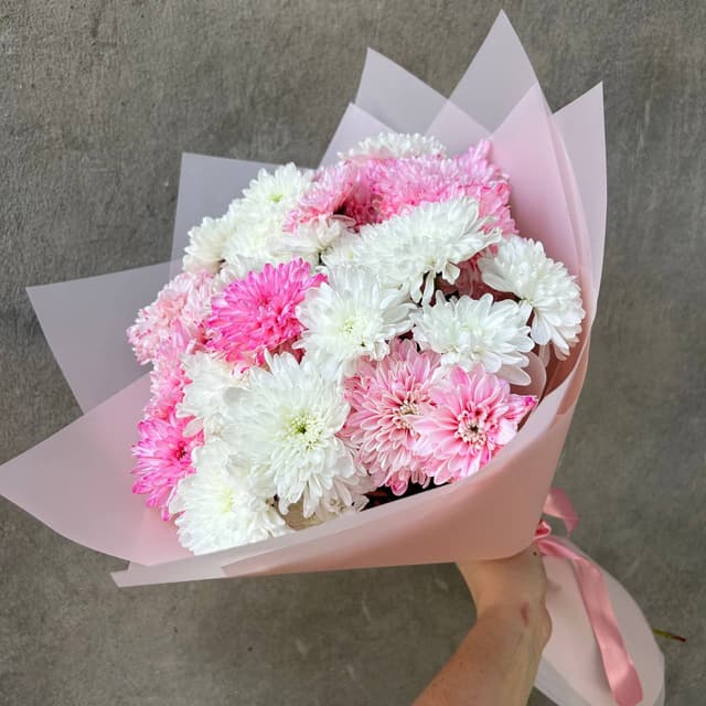 Bouquet of spray chrysanthemums