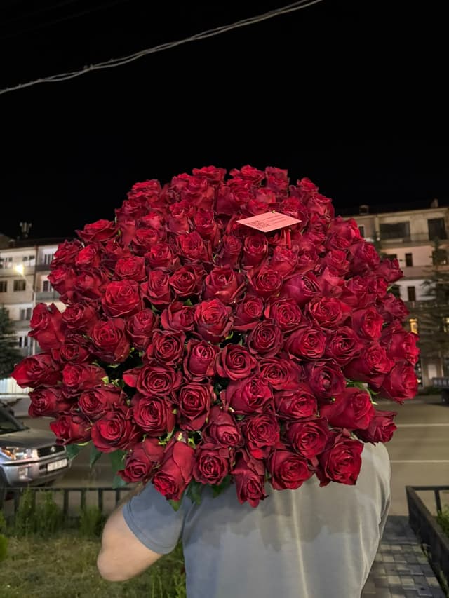 Bouquet with red roses - Maison de Roses