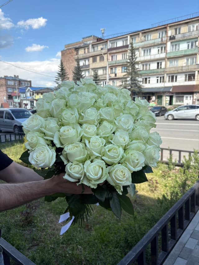 White Roses - Maison de Roses