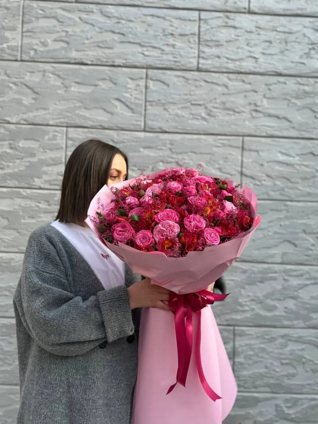 Букет с пионообразными розами - La Flor