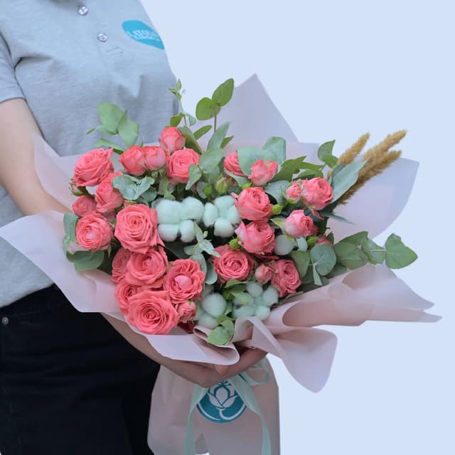 Bouquet "Swissotel" with spray roses