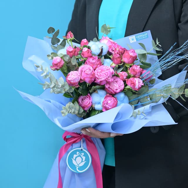 Ծաղկեփունջ "Grace" պիոնանման վարդերով