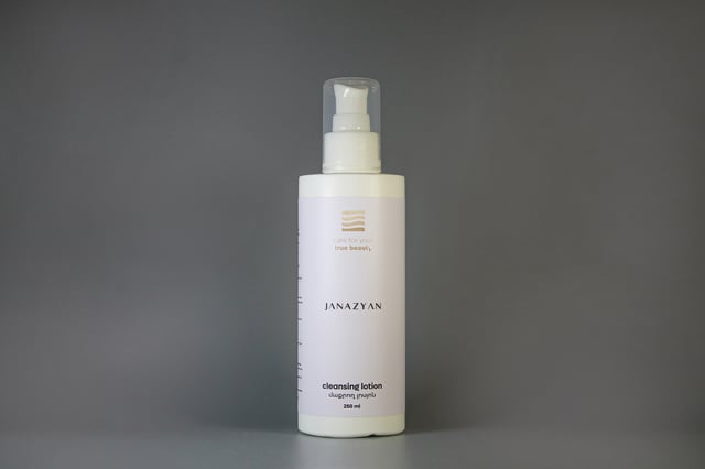 Դեմքը մաքրող լոսյոն  (JANAZYAN), 250 մլ․