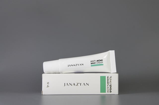 Հակաակնե  կետային քսուք (JANAZYAN), 12 մլ․