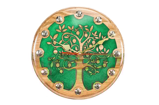 Պատի ժամացույց՝ Նռենի