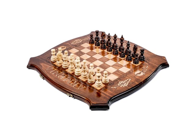 Շախմատ-նարդի  եզրագծով