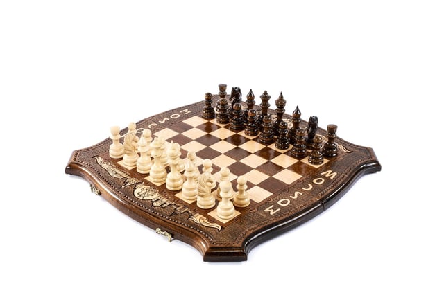 Շախմատ ՛՛Մոսկվա՛՛ հեղինակային եզրագծով