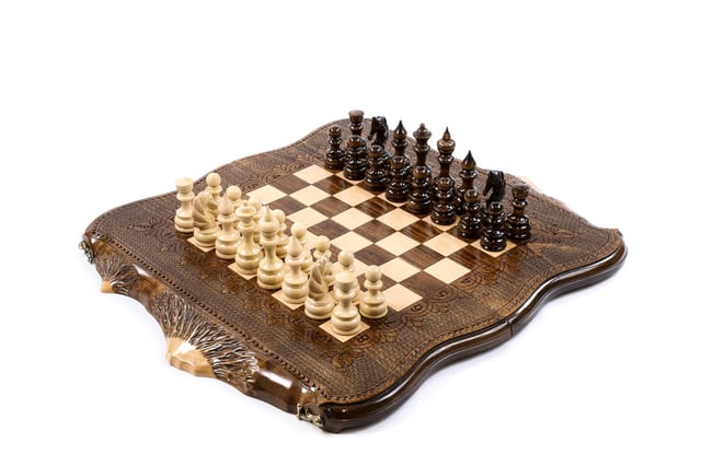 Շախմատ-նարդի Արարատի հեղինակային ուրվագծով