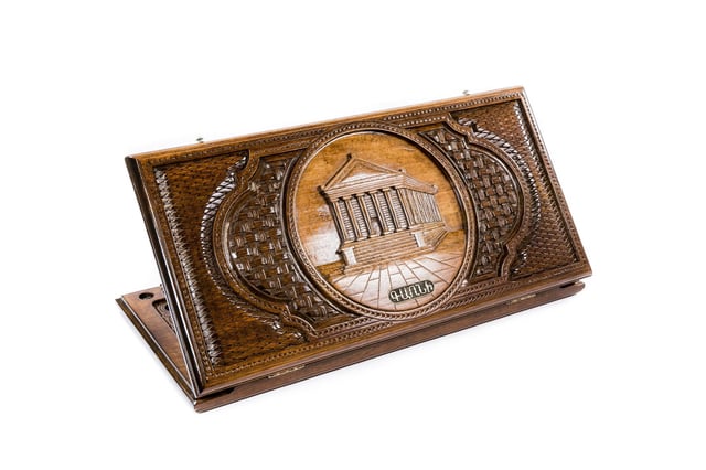 Backgammon "Garni" classic with a combination of complex elements