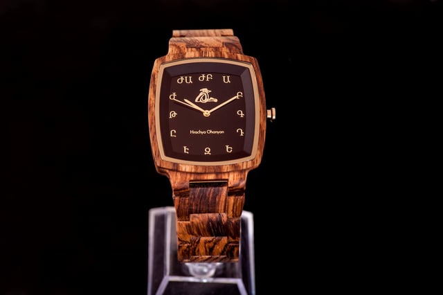 Ձեռքի ժամացույց՛