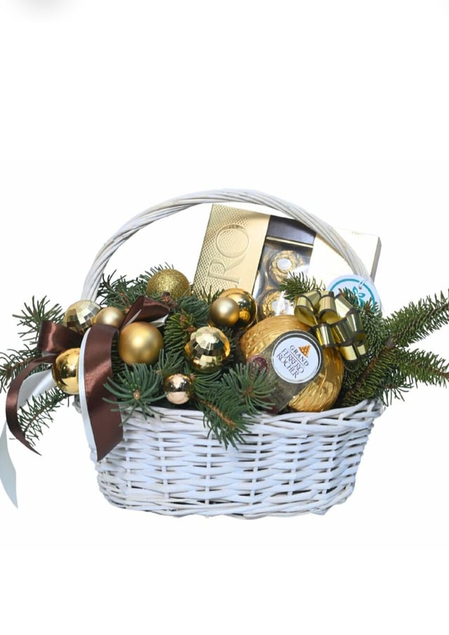 Festive Basket "Fererro"