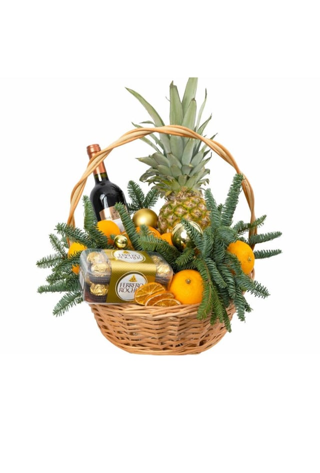 Զամբյուղ մրգերով