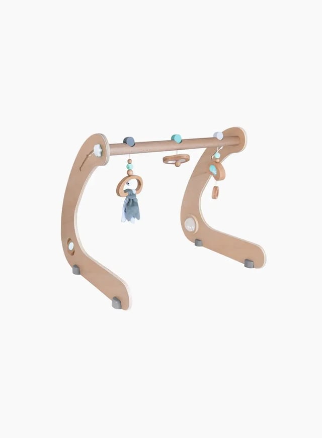 Փայտե տակդիր՝ կախովի խաղալիքներով