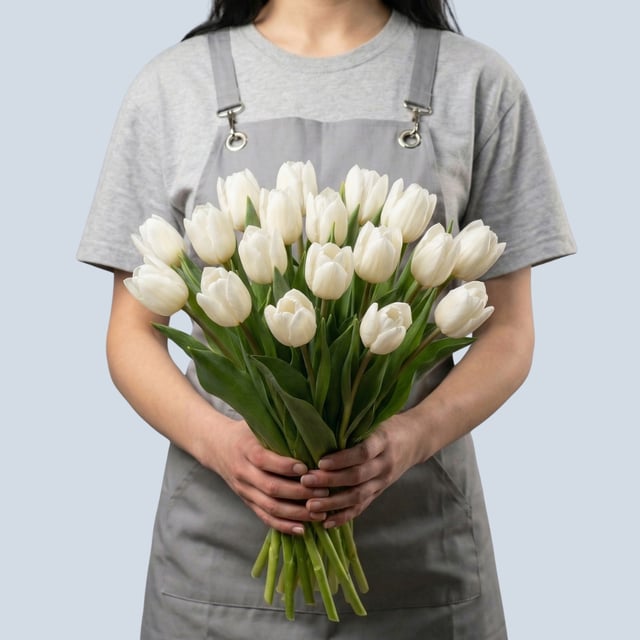 White tulips /19 pcs/