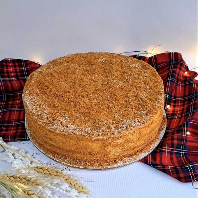 Honey Cake - "Lyusi Sweets Art" / For 15-20 people /