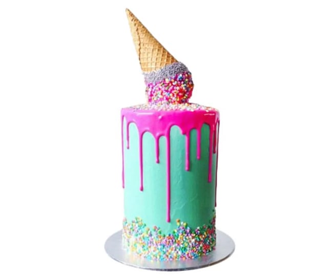 Cake 11 - Lip Lick cake