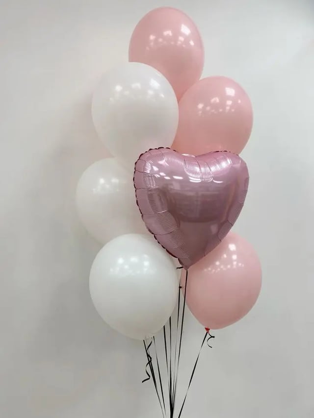 Шары с гелием бело-розовые, 7 штук