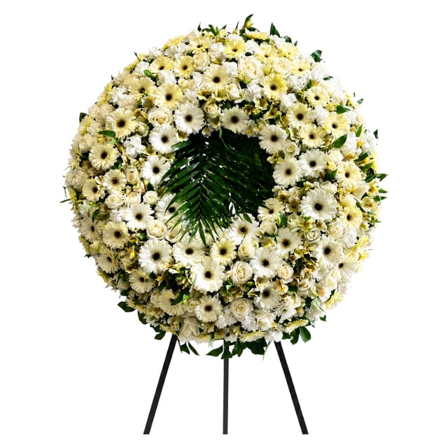 Wreath with round and white flowers - Luna Flowers