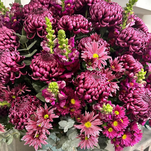 Bouquet of 53 chrysanthemums - VkusLil