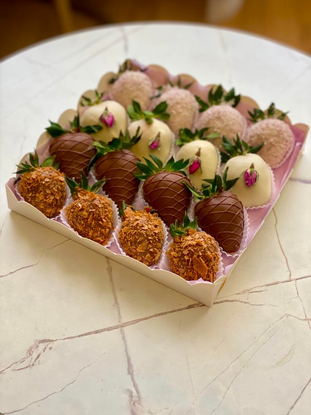 Chocolate-covered strawberries 4 - Aristocrat