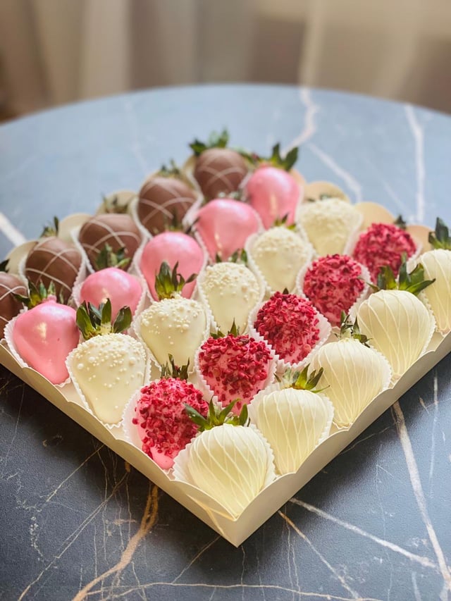 Chocolate-covered strawberries 6 - Aristocrat