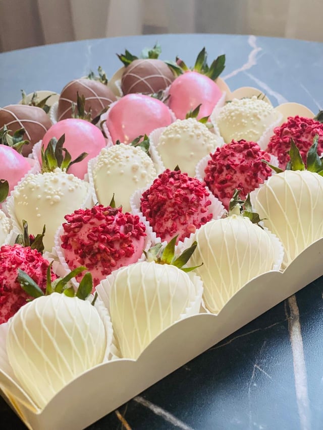 Chocolate-covered strawberries 6 - Aristocrat