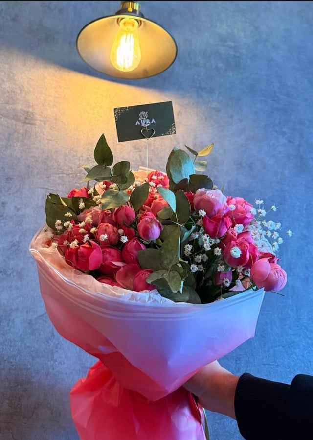 Ծաղկային կոմպոզիցիա - Aura Flowers