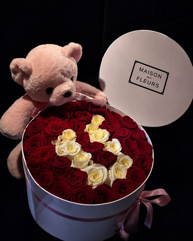 Ծաղիկներ տուփով ու փափուկ արջուկ -  Aura Flowers